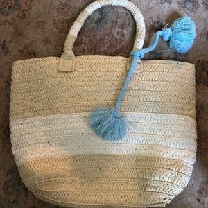 ALTRU Straw Tote Beach Bag With Tassels